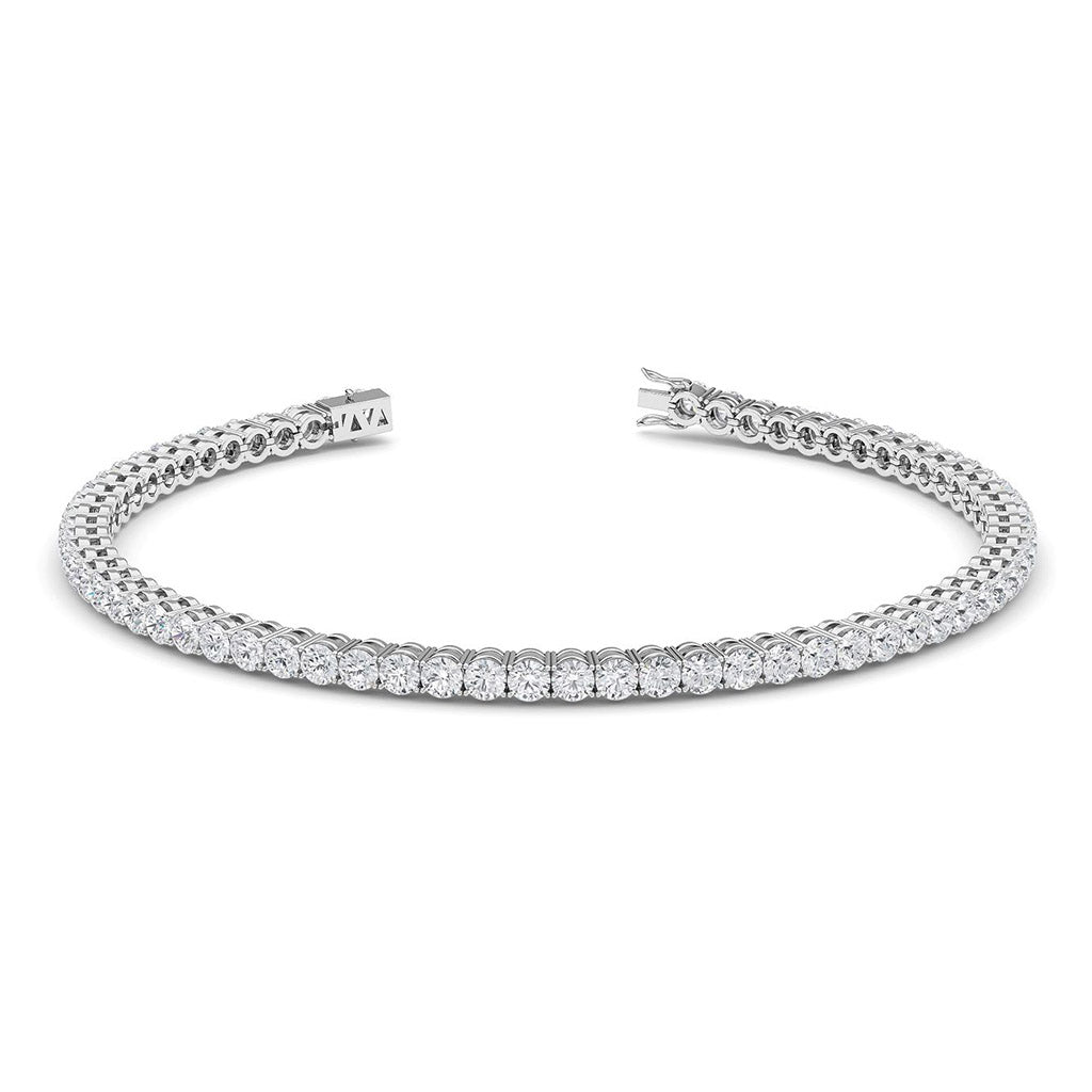 5 Carat diamond tennis bracelet, with 55 diamonds. created with 18ct white gold. 
