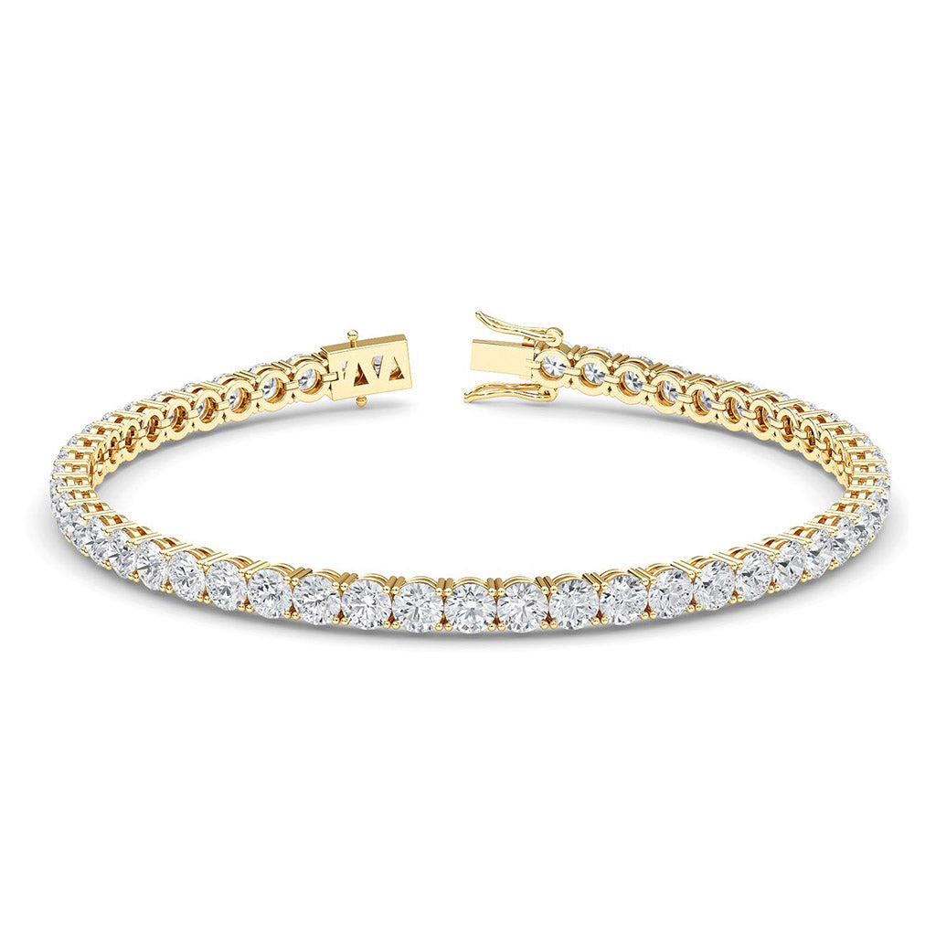 7 carat diamond tennis bracelet. 7 carats of premium lab grown diamonds. setting 18ct gold