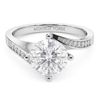 Arbella in white gold, close view of the centre setting