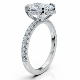 Bella: The Epitome of Elegance – A 2.00 Carat Lab Grown Oval Diamond Engagement Ring