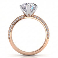 Juliet engagement ring in rose gold. Close view of the six claw centre setting.