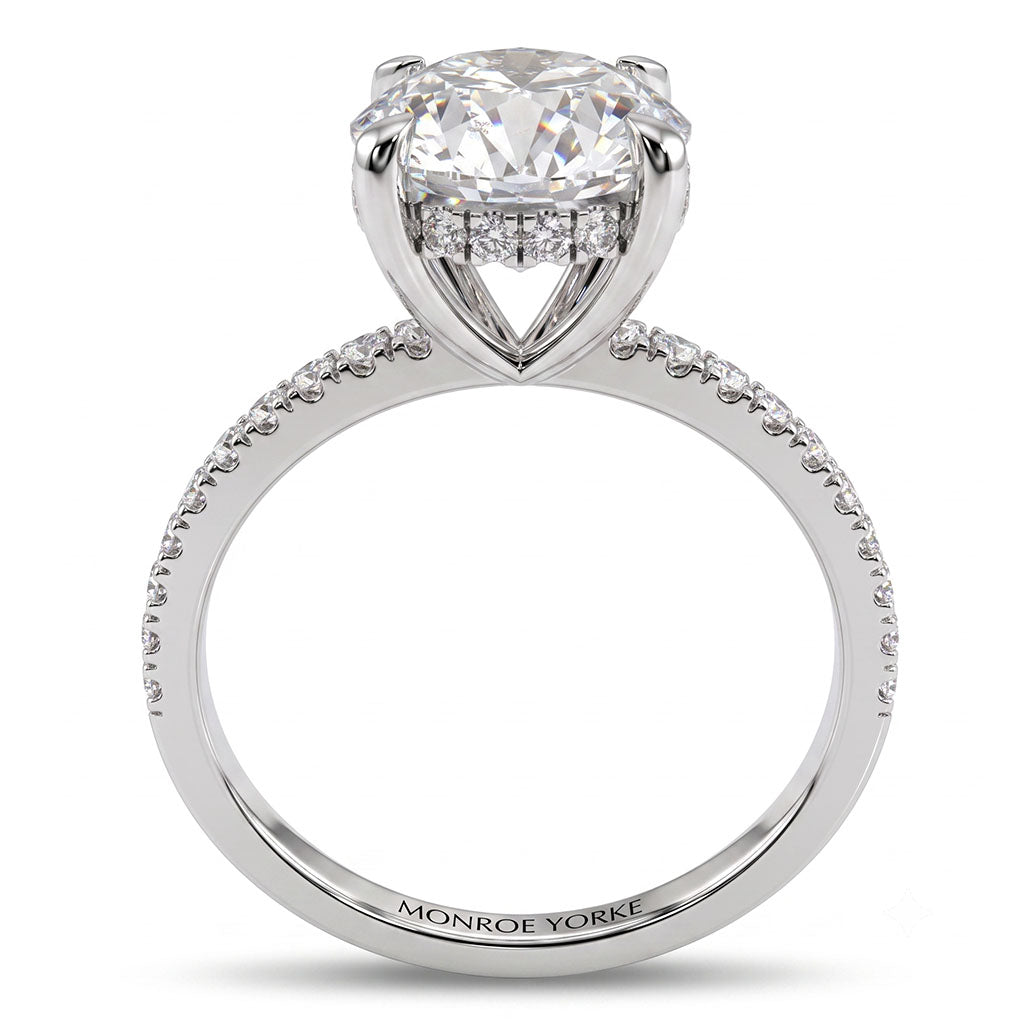 Liliana in white gold, profile view of the diamond-set band