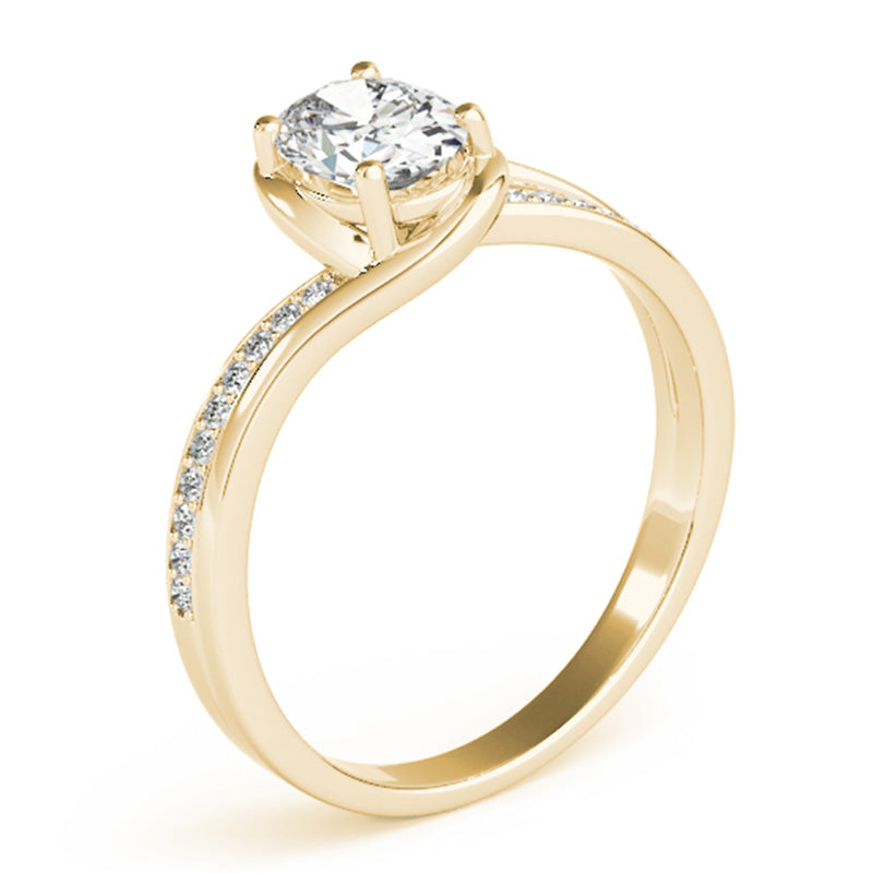 Nala in yellow gold, side view of the four claw oval setting