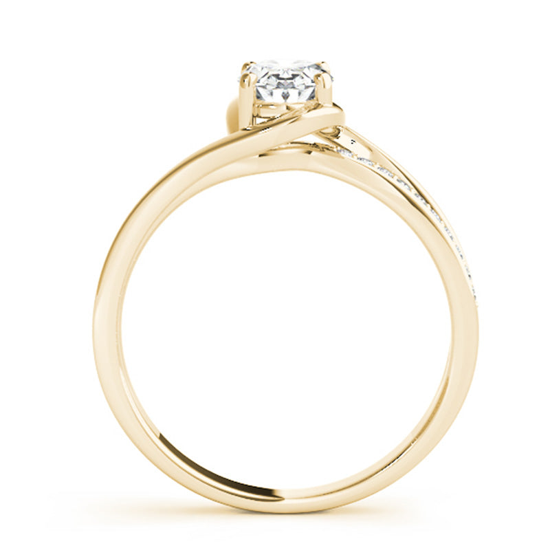 Nala in yellow gold, angled view of the swirled shoulders