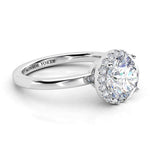 Alexa platinum: side view showing the beautiful halo setting. 